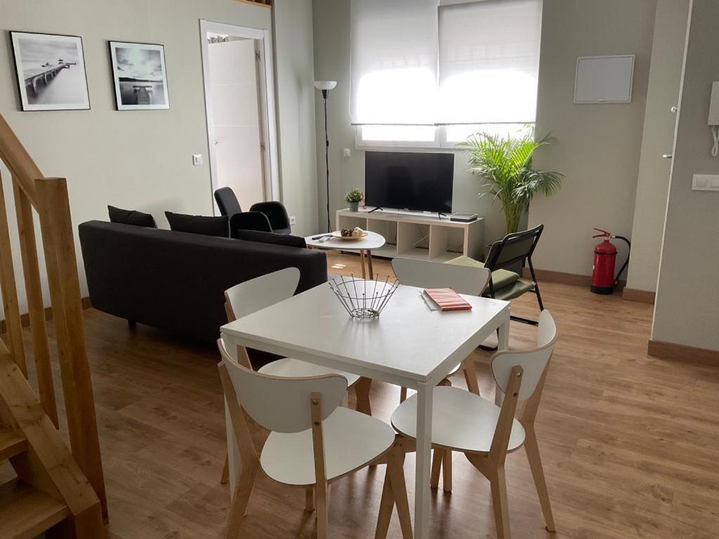 Apartamento Pacifico A มาดริด ภายนอก รูปภาพ